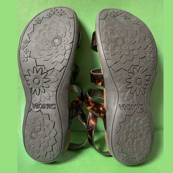 Vionic Amber Tortoise Leather Adjustable Sandal - Picture 3 of 9